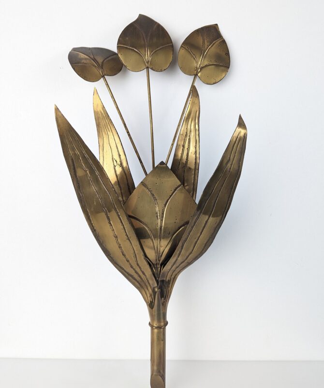 Aplique floral de hojas en latón 1960