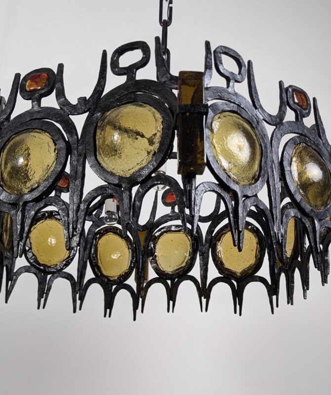 Lámpara escultura chandelier en hierro forjado y cristal soplado - Imagen 5