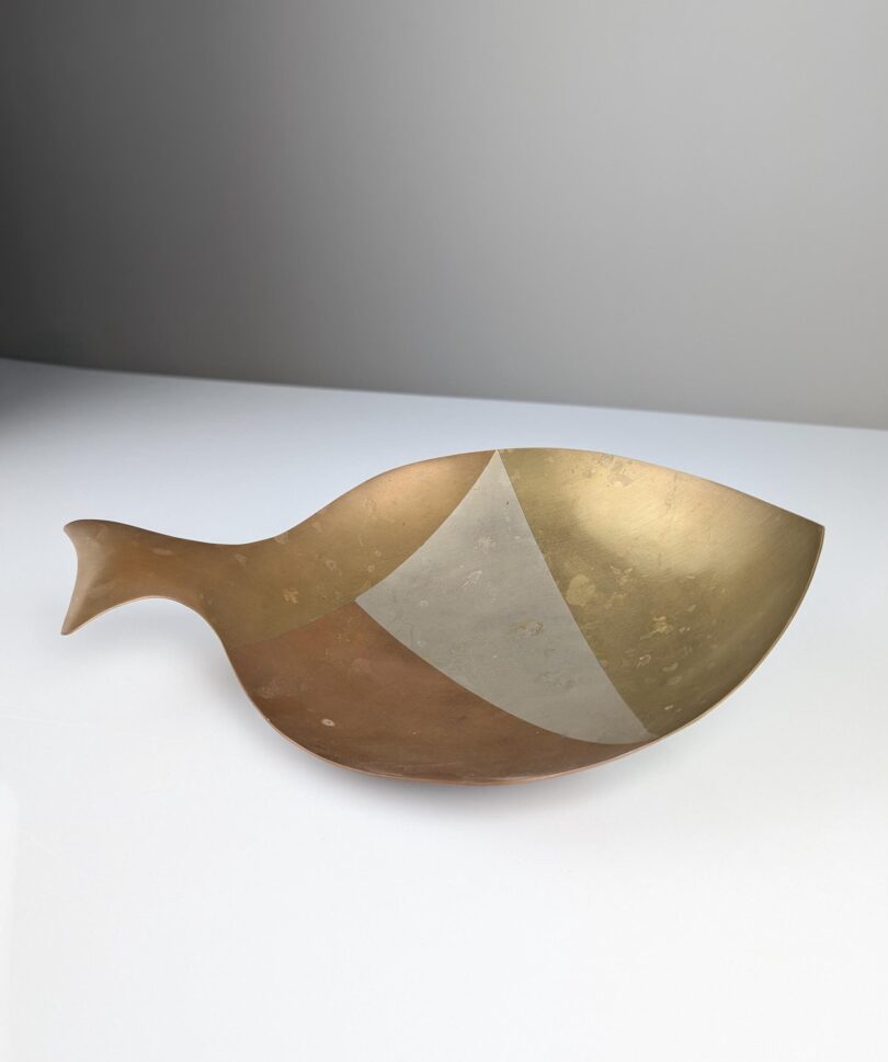 Plato centro de Pez, Cobre y Latón con Metales Mixtos, E. Cabello C.A. México, 1960s