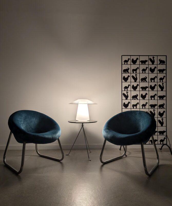 Par de Sillones Italianos en Metal Cromado y Terciopelo Azul, 1970s - Imagen 4
