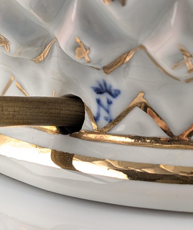 Lámpara Piña de Mesa en Porcelana con Efecto Iridiscente y Oro por Capodimonte - Imagen 4