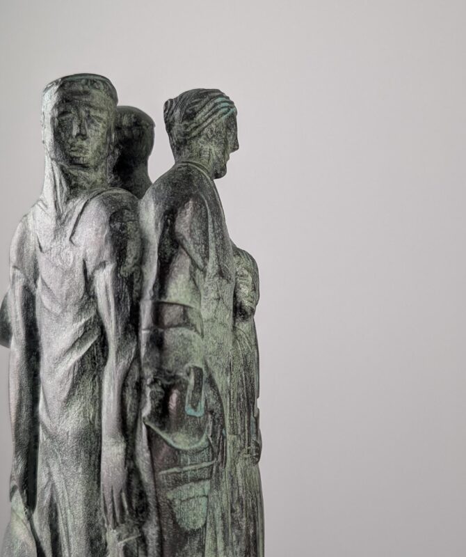 Escultura Bronce Vasca "Sustraiak" por Larrañaga, Firmada y Numerada, 2001 - Imagen 2