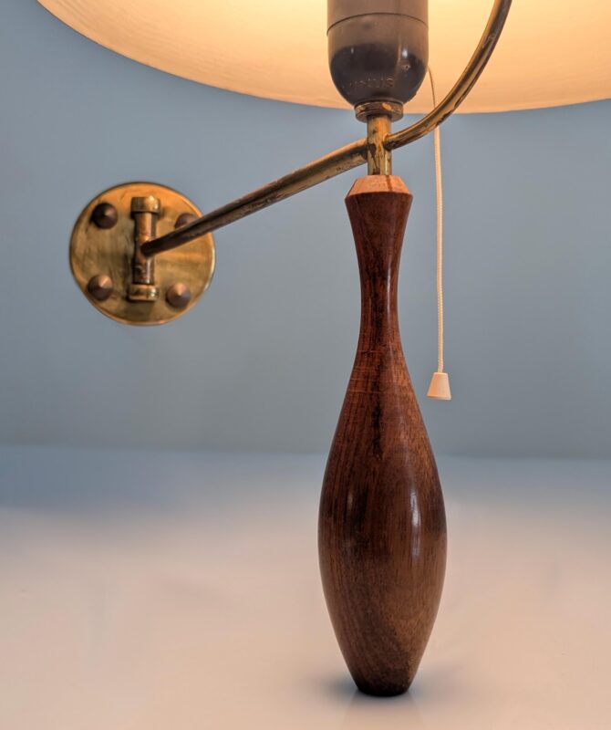 Aplique de Pared Mid-Century en Latón y Madera con Pantalla Negra, 1950s - Imagen 4