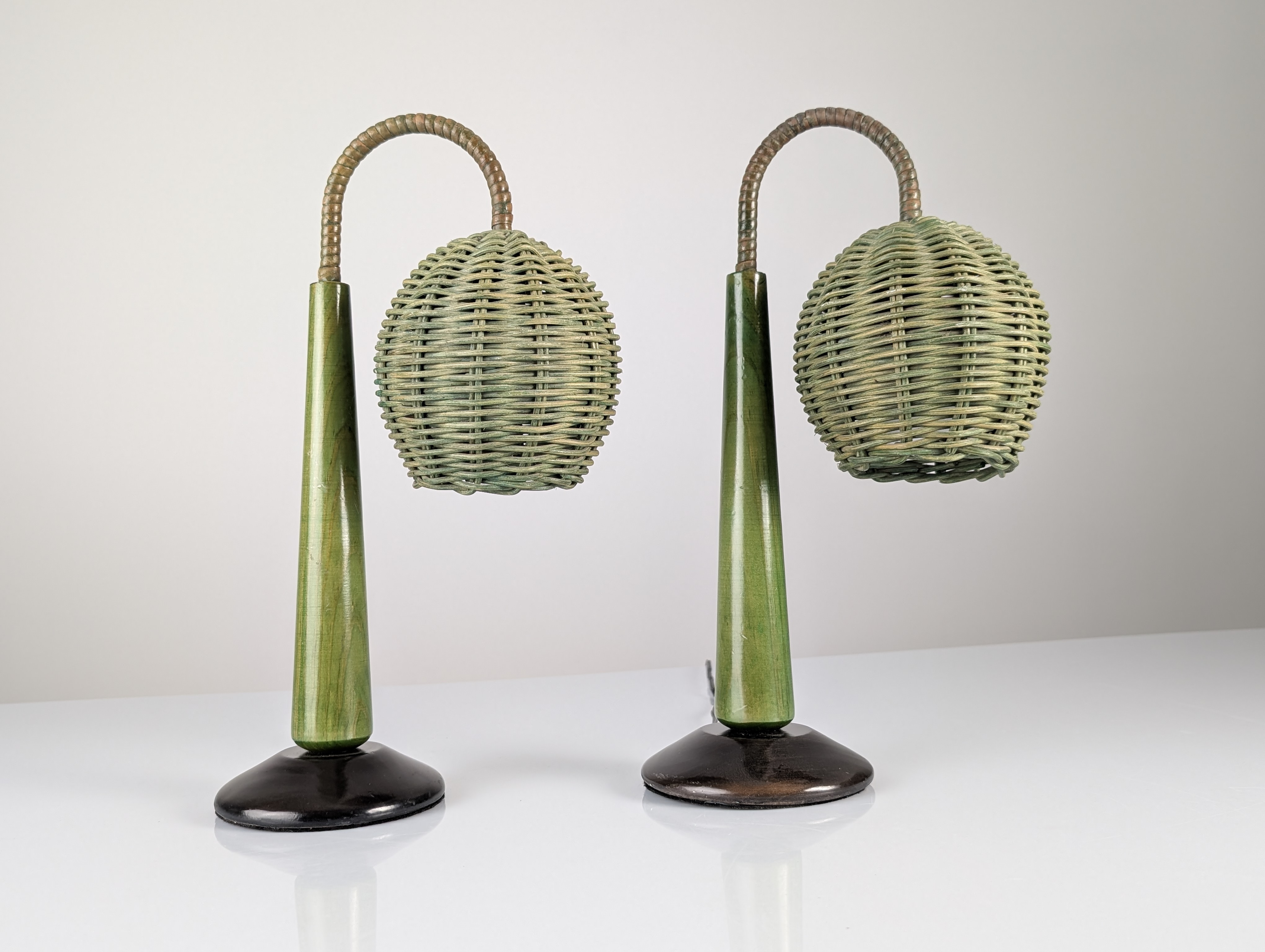 Organic Modern Estilo Mario Lopez Torres Lámparas Ratán Verde 1980s - Imagen 4