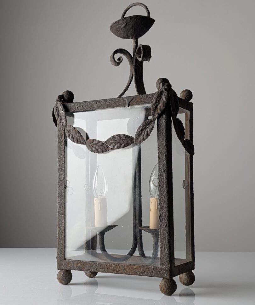 Farol de Hierro Forjado con Paneles de Cristal, Motivos de Hojas