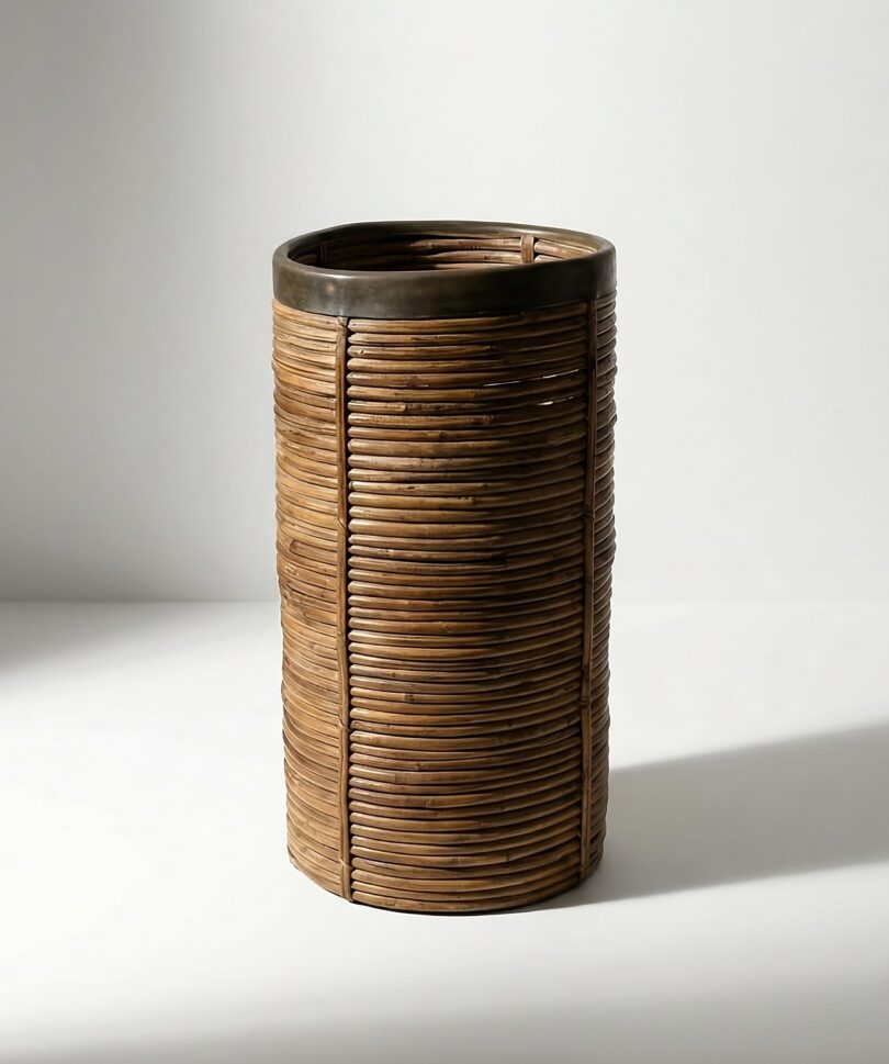 Paragüero Italiano Mid-Century en Ratán "Pencil Reed" y Latón, Años 70