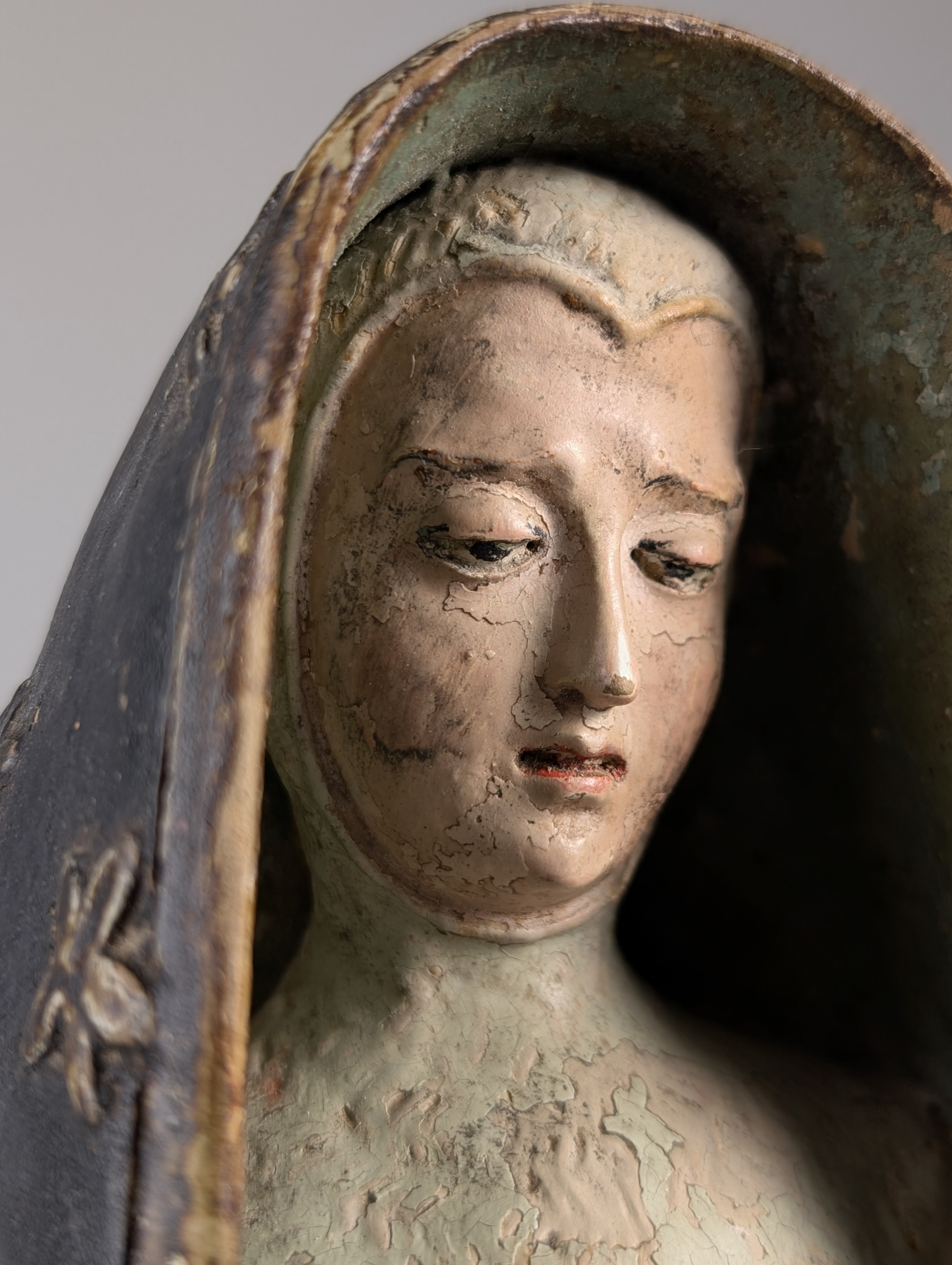 Escultura Mater Dolorosa en Terracota Policromada, Siglo XVIII - Imagen 12