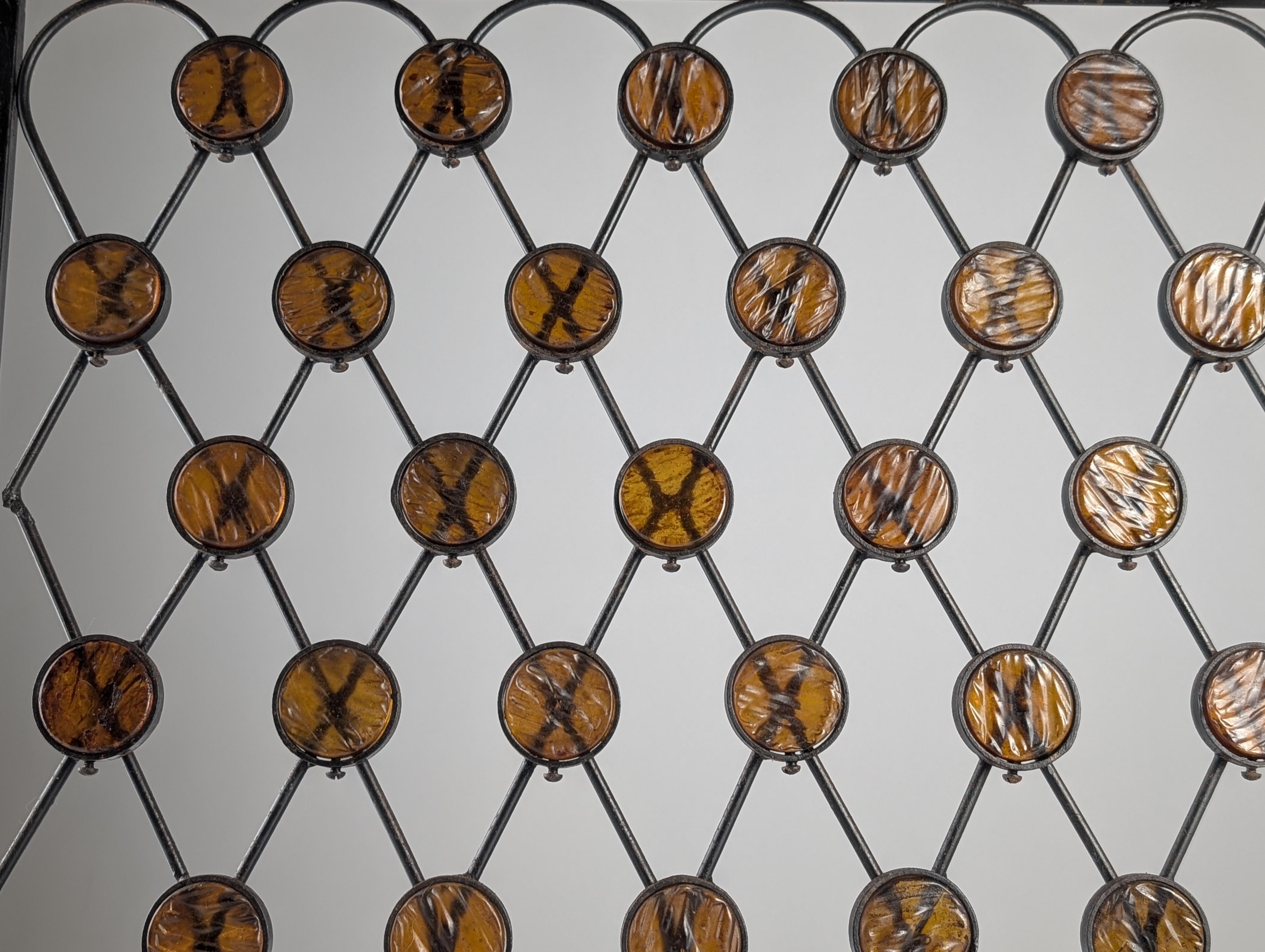 Chispero de Diseño en Hierro Forjado con Discos Naranjas, Mid-Century, 1960s - Imagen 8