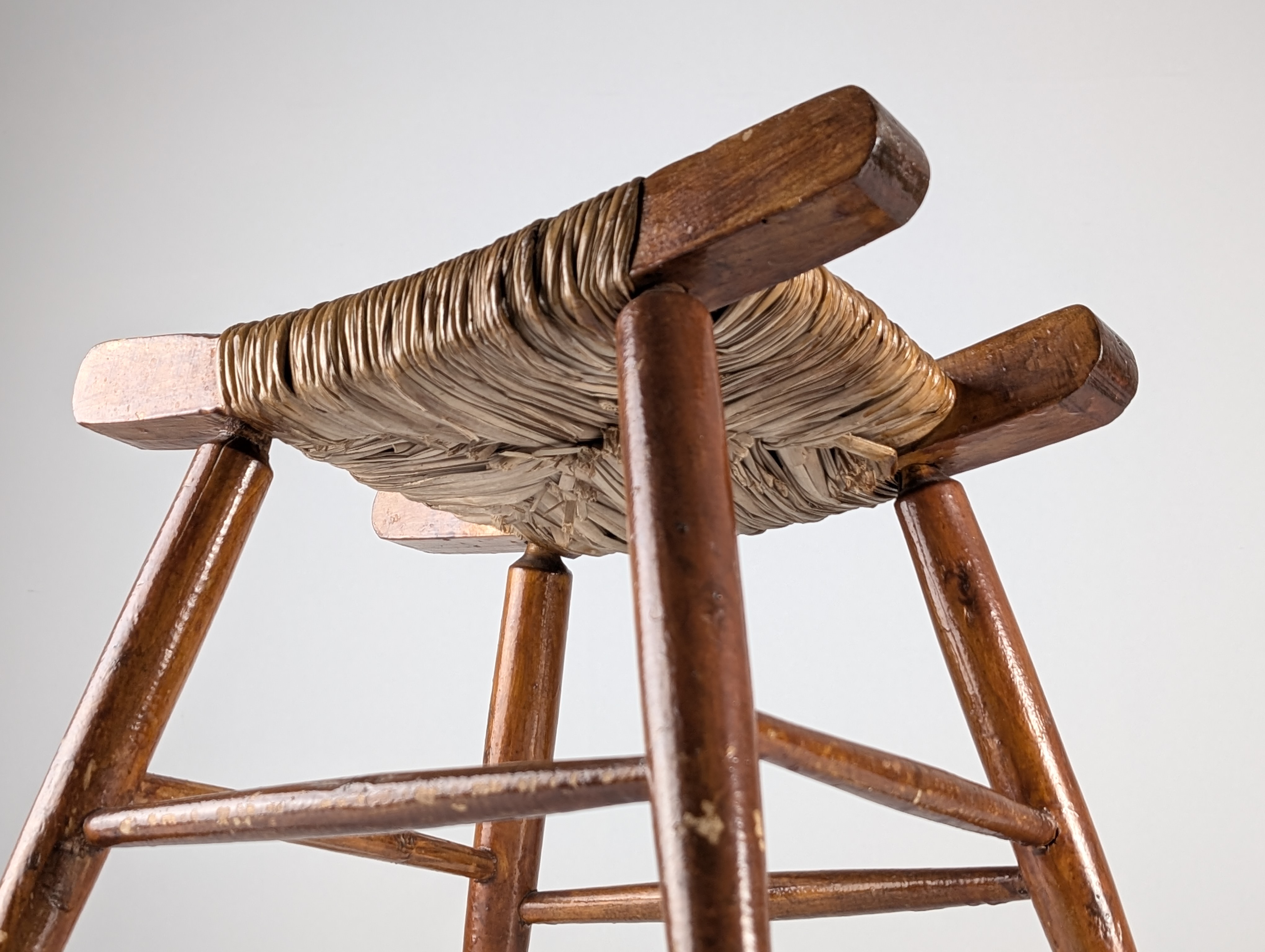 Taburete Rústico de Madera y Enea "Tajo", España, 1940s - Imagen 17
