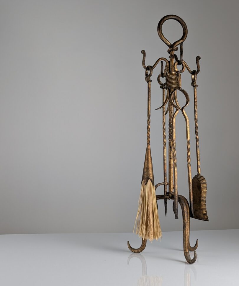 Escultural Juego de Chimenea en Hierro Forjado Dorado, 1960s