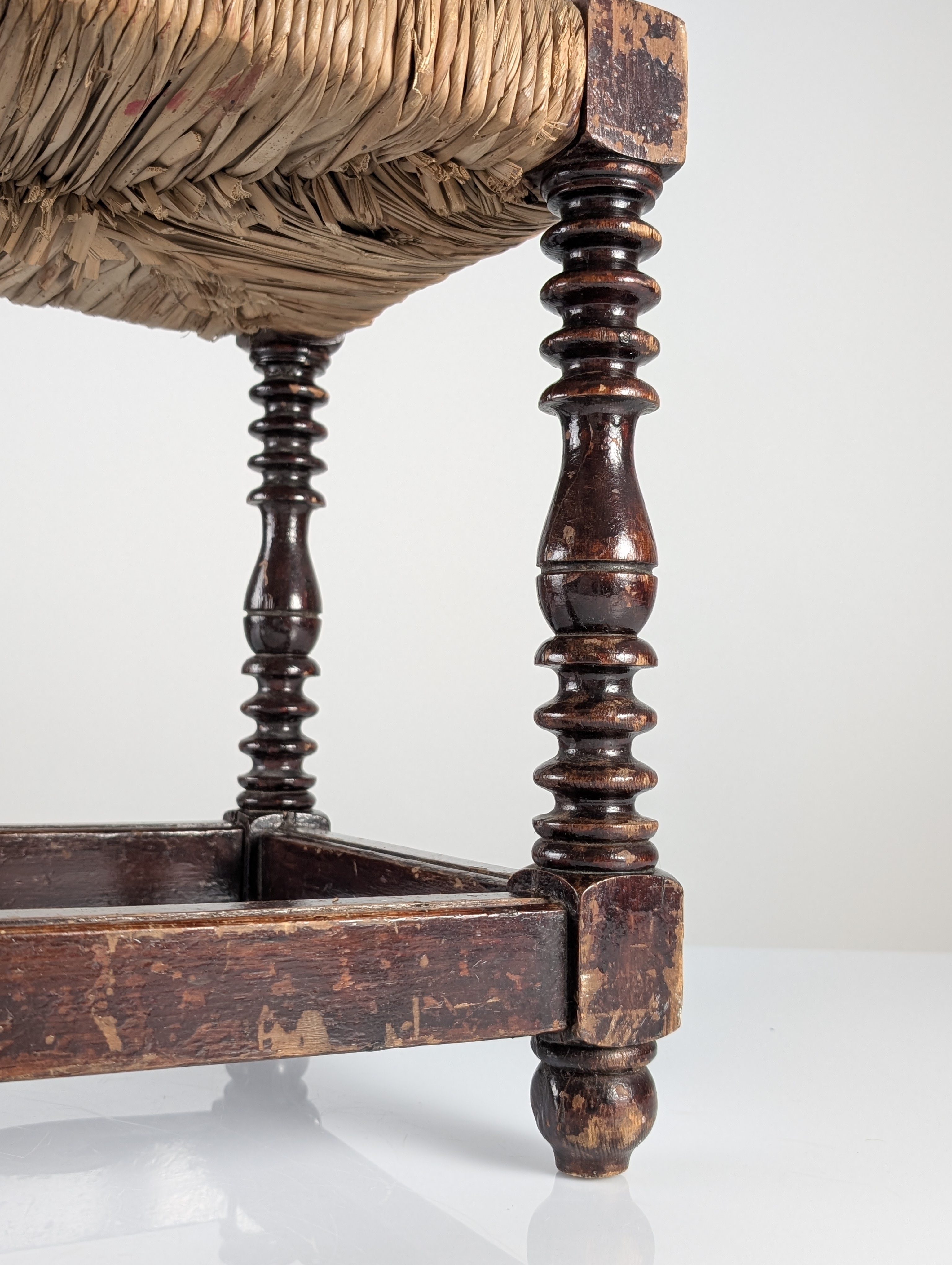 Banco Español Tradicional de Enea con Patas Torneadas, 1940s - Imagen 11