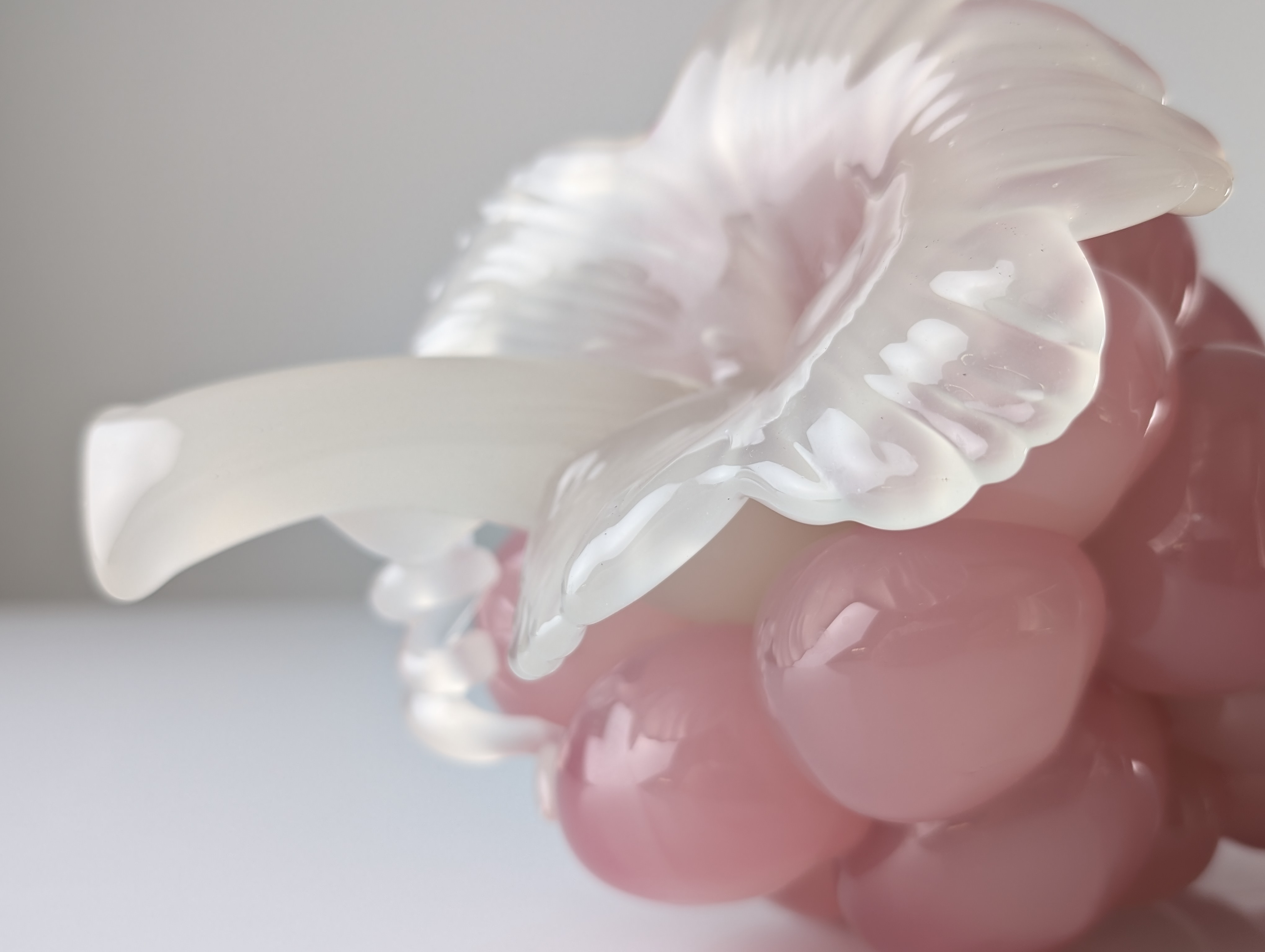 Escultura de Racimo de Uvas en Cristal de Murano, Rosa y Blanco Translúcido, Mid-Century - Imagen 10