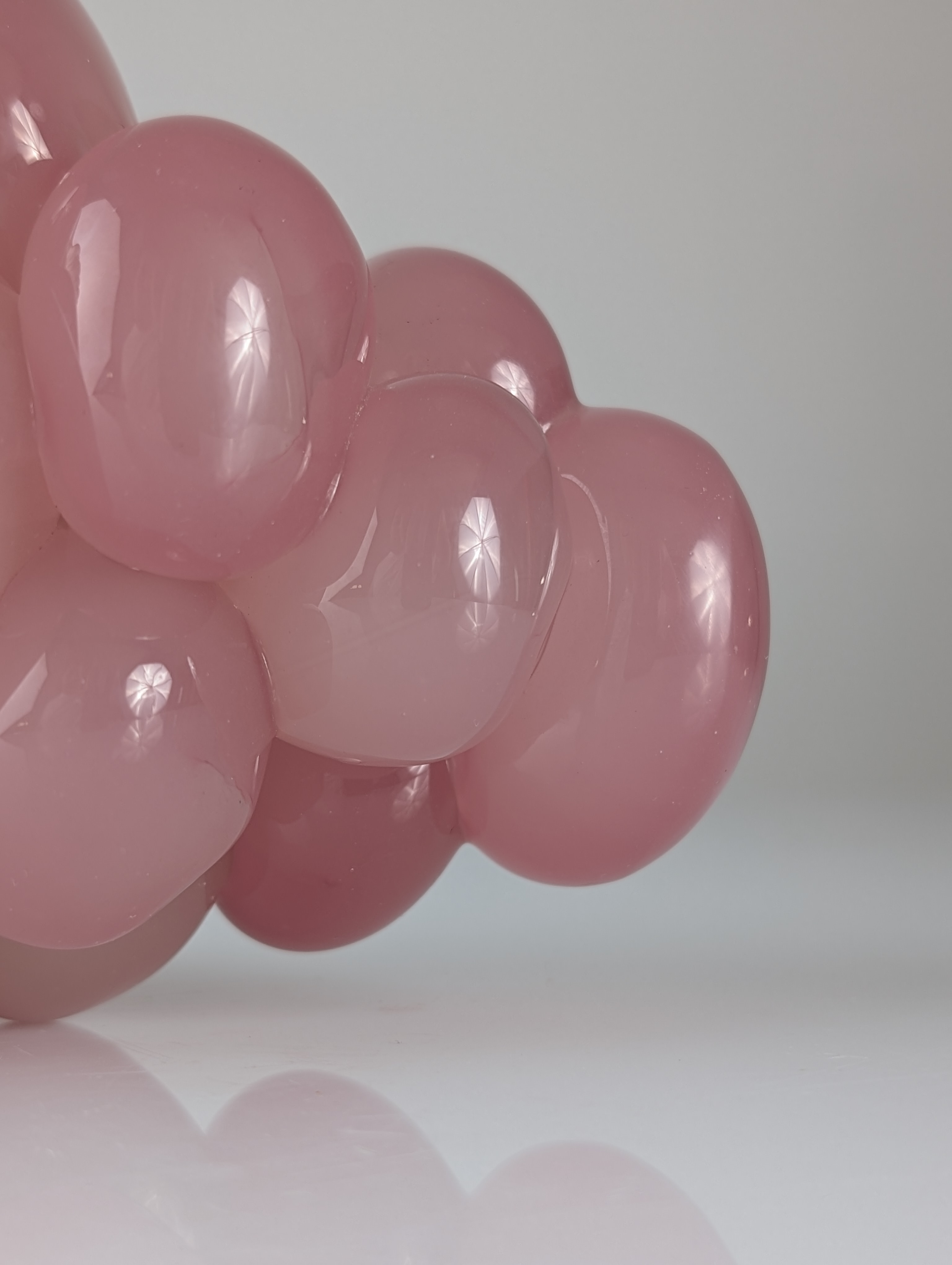 Escultura de Racimo de Uvas en Cristal de Murano, Rosa y Blanco Translúcido, Mid-Century - Imagen 8