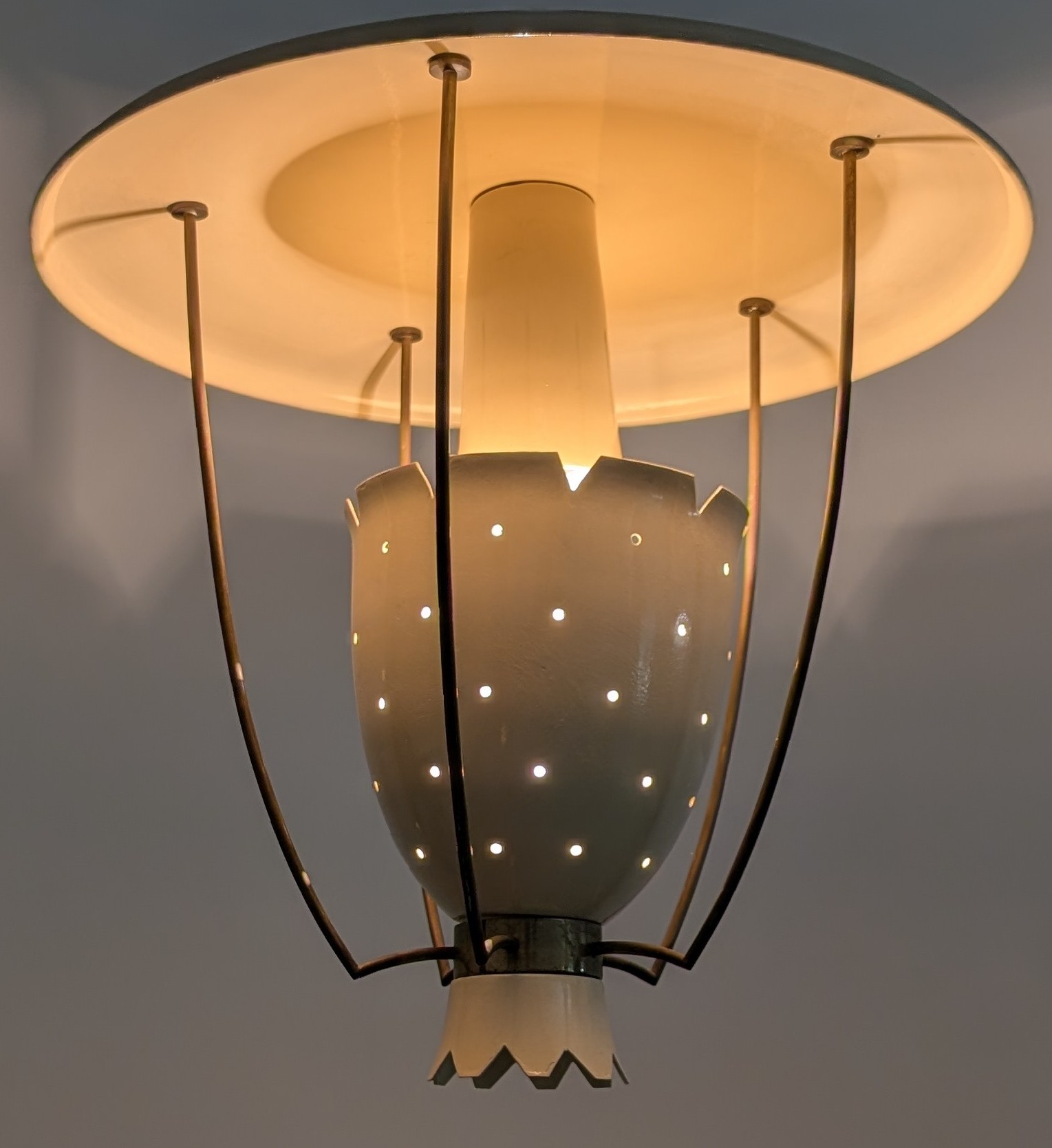 Lámpara Colgante de Metal Perforado con Detalles en Latón, Italia, 1940s