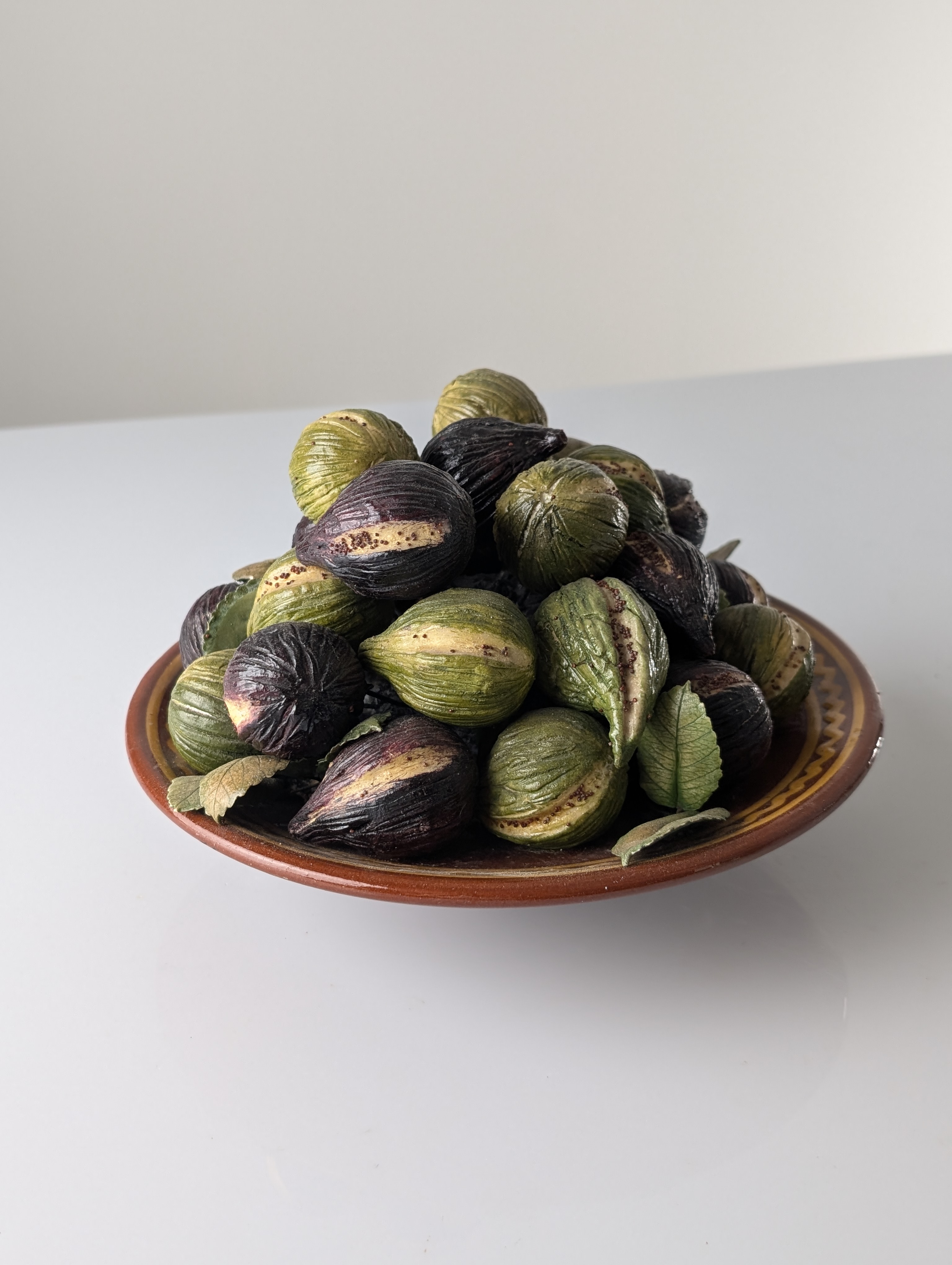 Plato de Higos en Trampantojo en Ceramica Miga de Pan, Andalucía, 1950s - Imagen 2