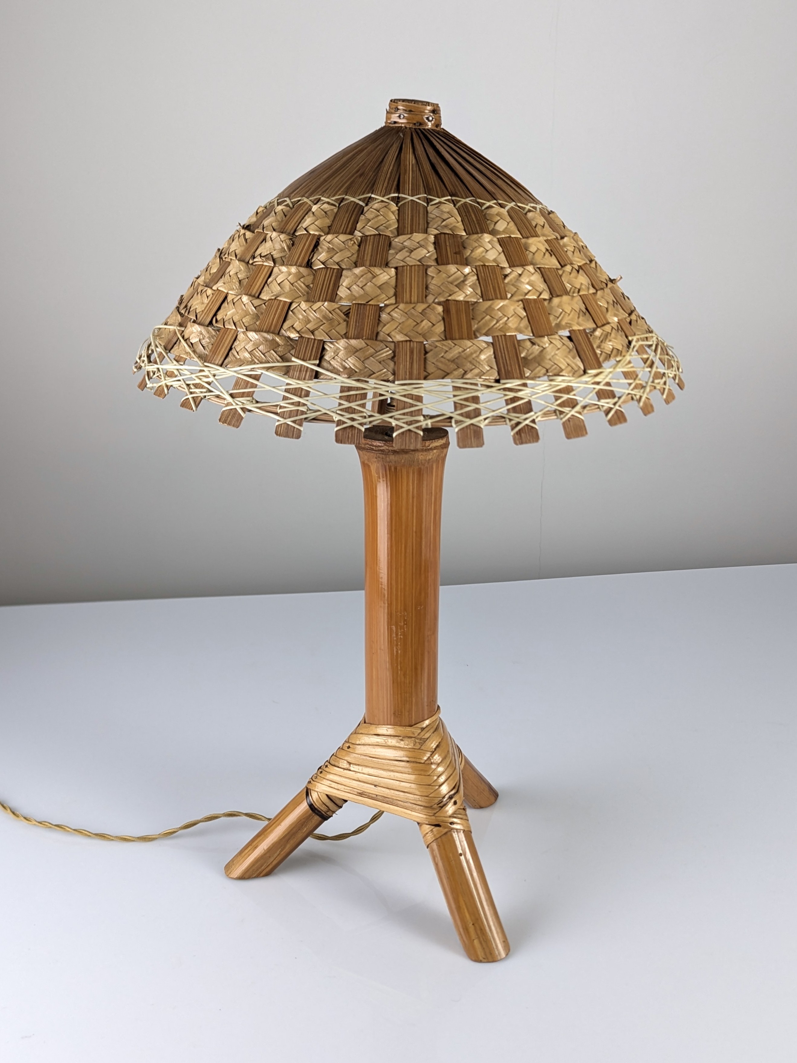 Lámpara de Mesa de Bambú y Ratán con Pantalla Tejida, 1950s - Imagen 7
