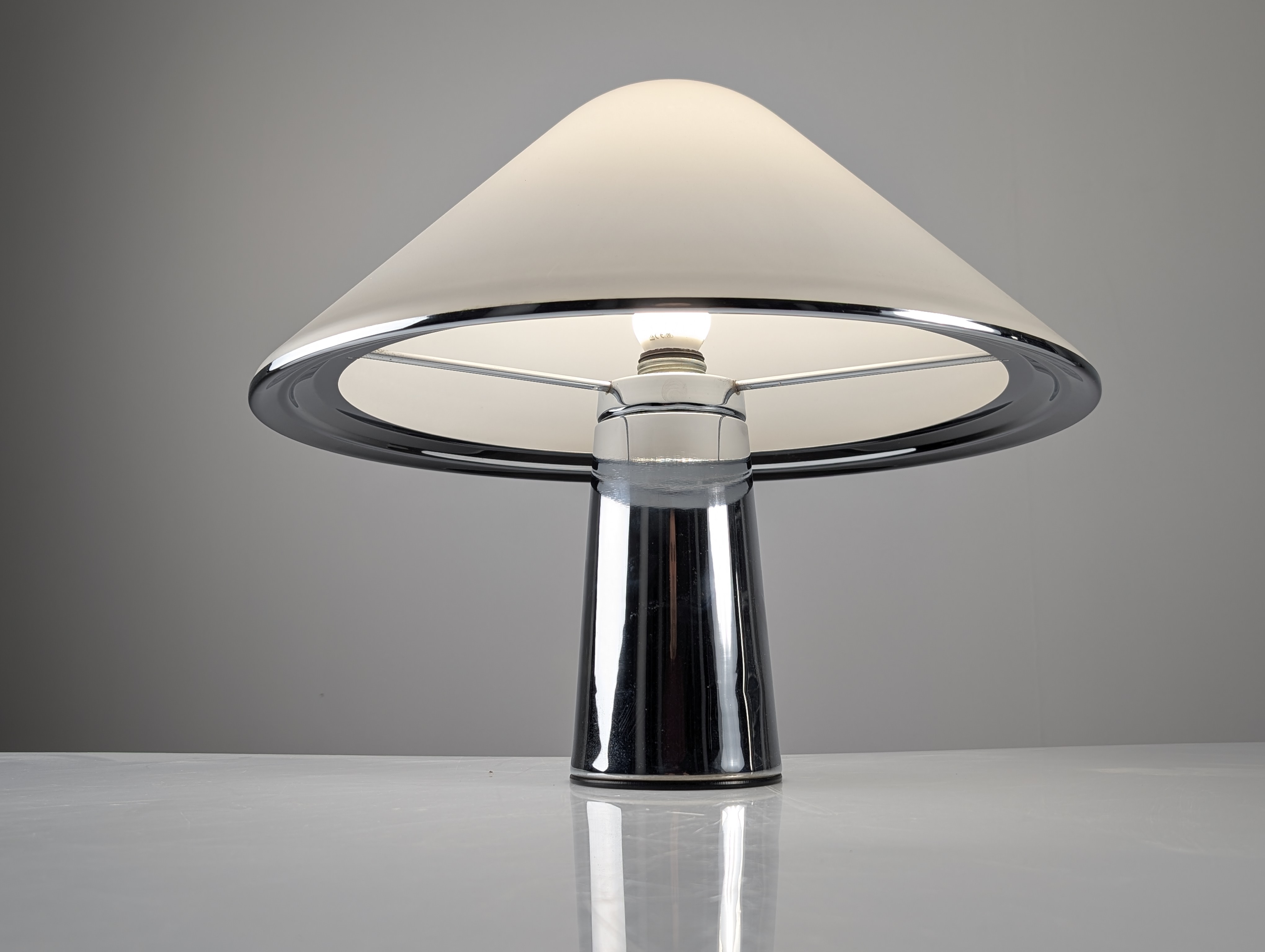 Lámpara de Mesa Elpis de Harvey Guzzini para IGuzzini, 1970s - Imagen 6