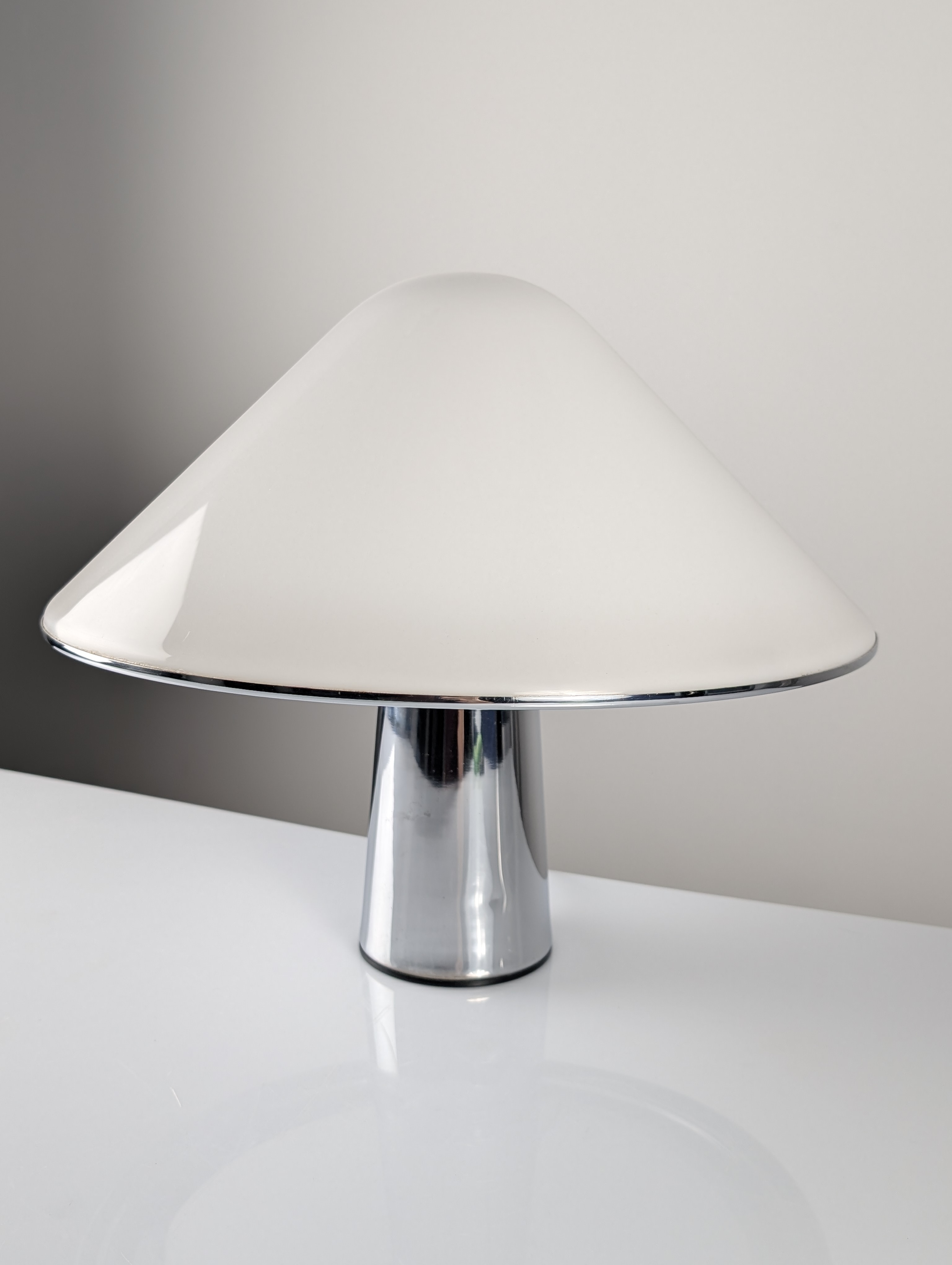 Lámpara de Mesa Elpis de Harvey Guzzini para IGuzzini, 1970s - Imagen 3