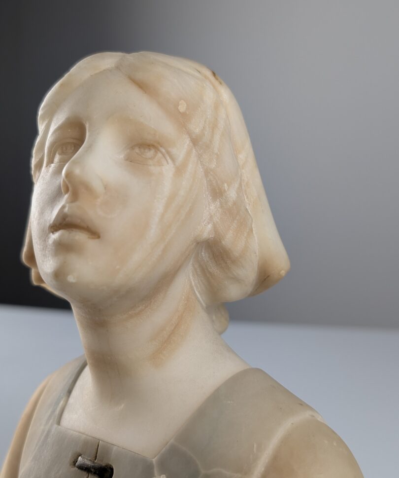 Busto de Alabastro de una Joven por Gustave Van Vaerenbergh, Art Nouveau Belga, 1900s