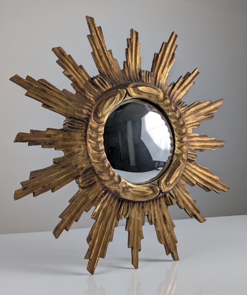 Espejo de Sol Convexo en Madera Tallada y Dorada, 1950s