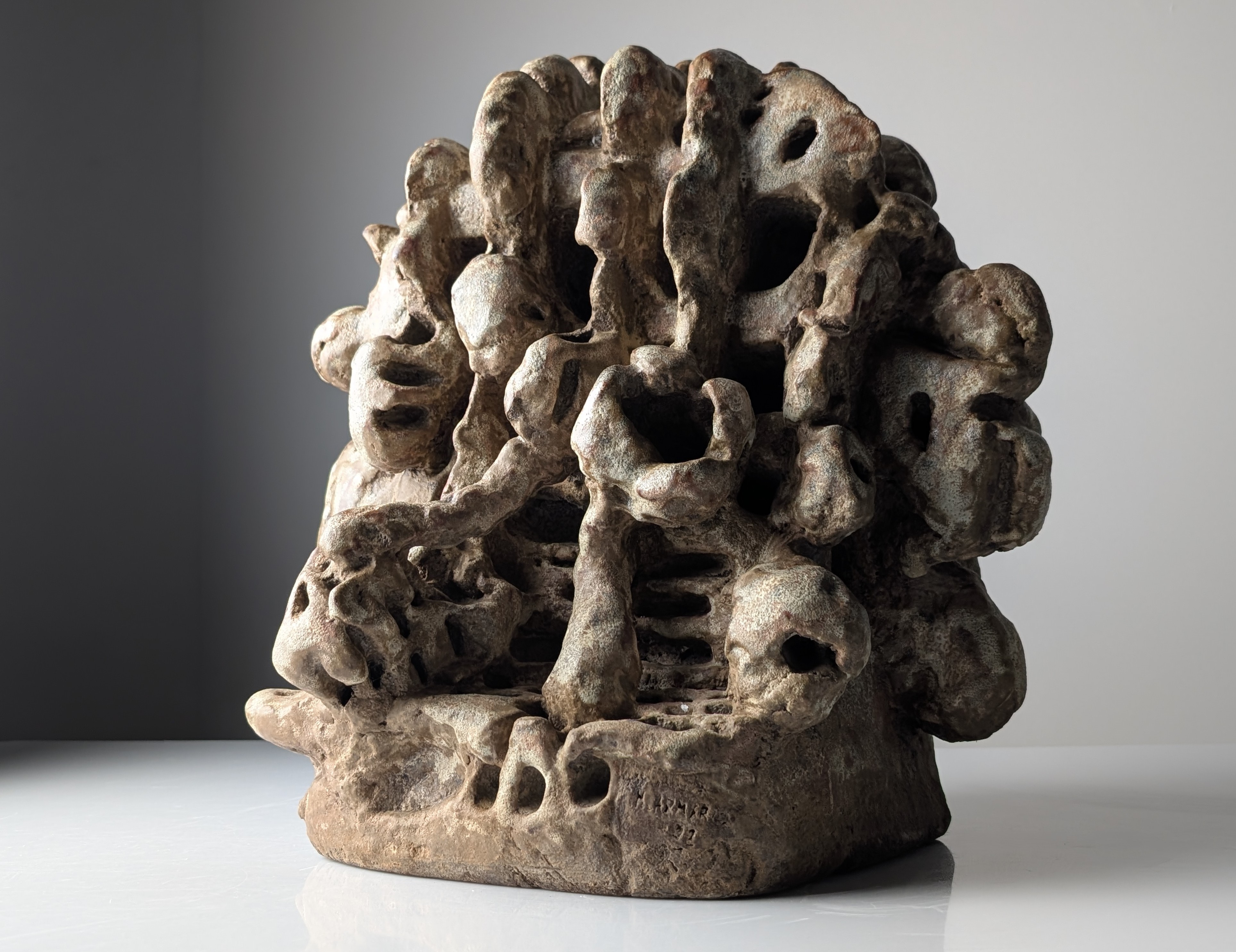 Gran Escultura Orgánica en Gres Vidriado con Formas de Coral, Firmada, 2002 - Imagen 12