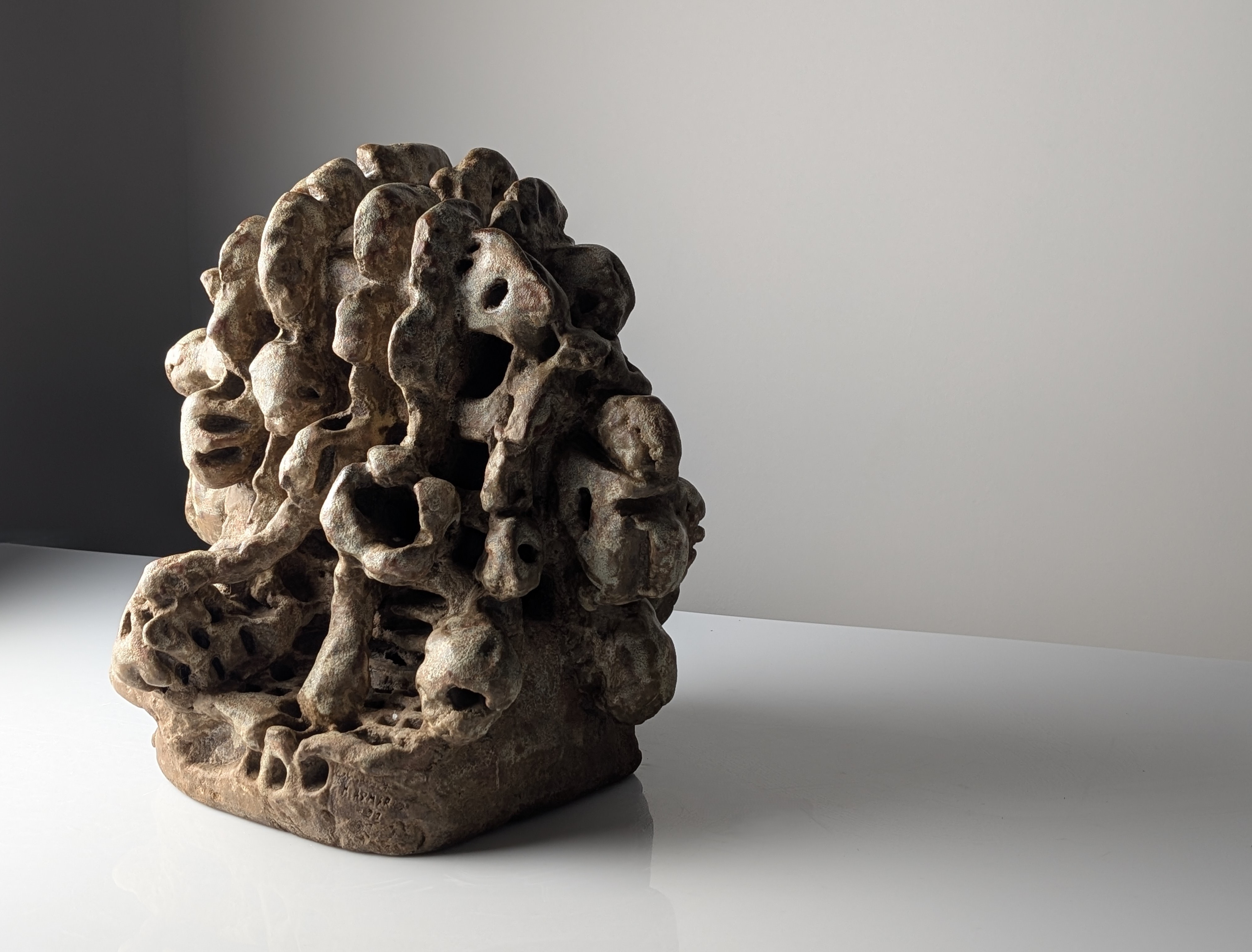 Gran Escultura Orgánica en Gres Vidriado con Formas de Coral, Firmada, 2002 - Imagen 10
