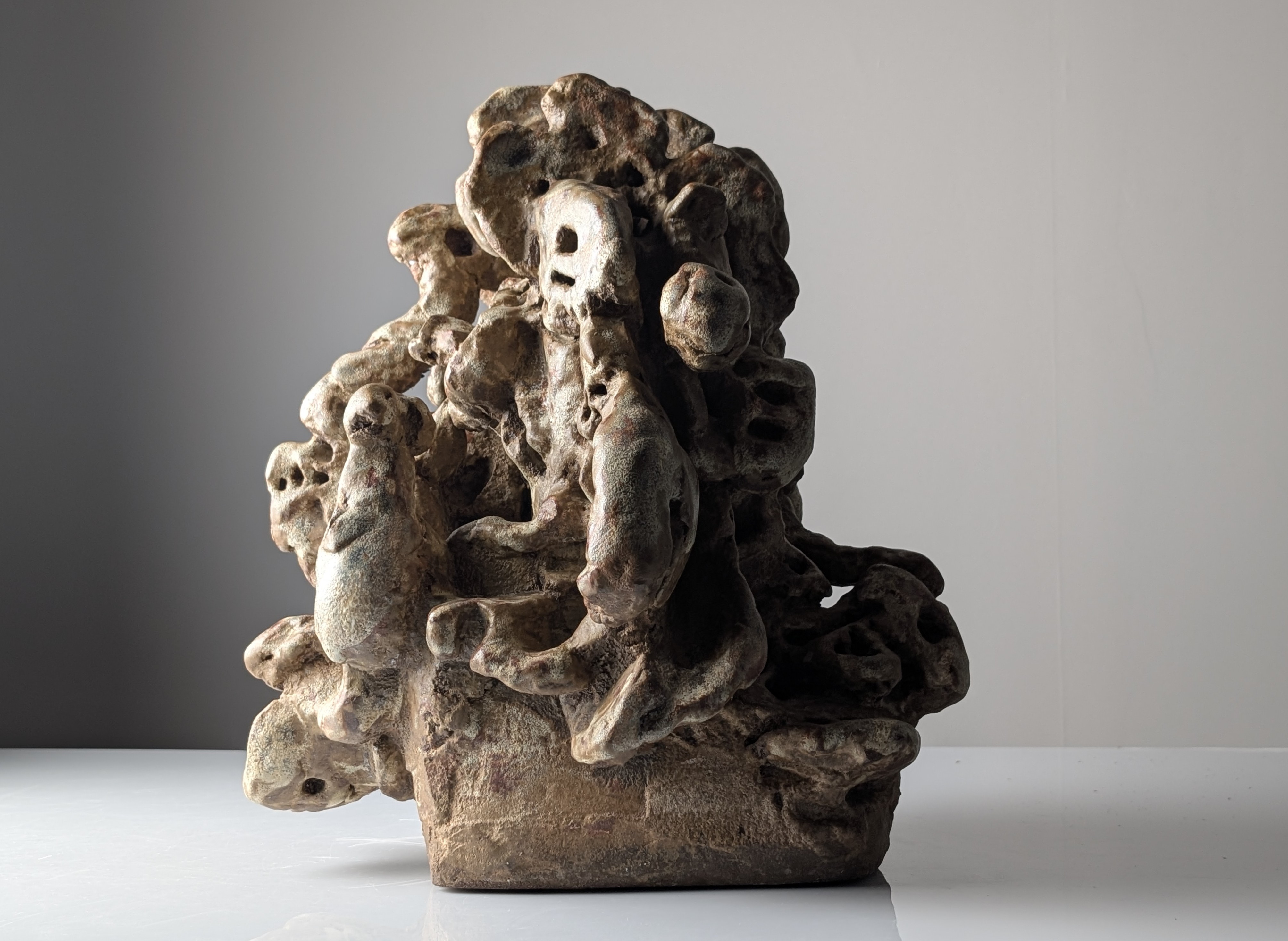 Gran Escultura Orgánica en Gres Vidriado con Formas de Coral, Firmada, 2002 - Imagen 13