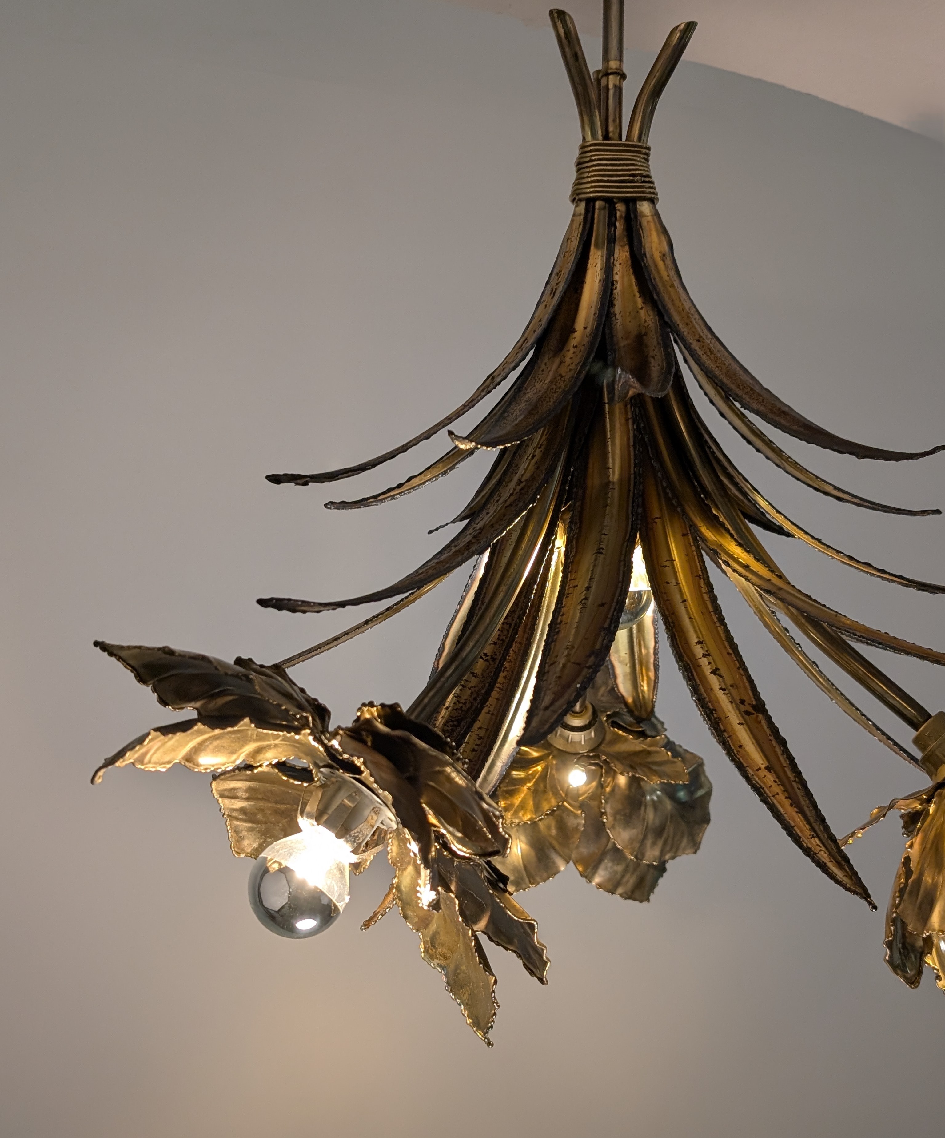 Lámpara de araña de latón de Maison Jansen, estilo moderno francés de mediados de siglo, años 70 - Imagen 8