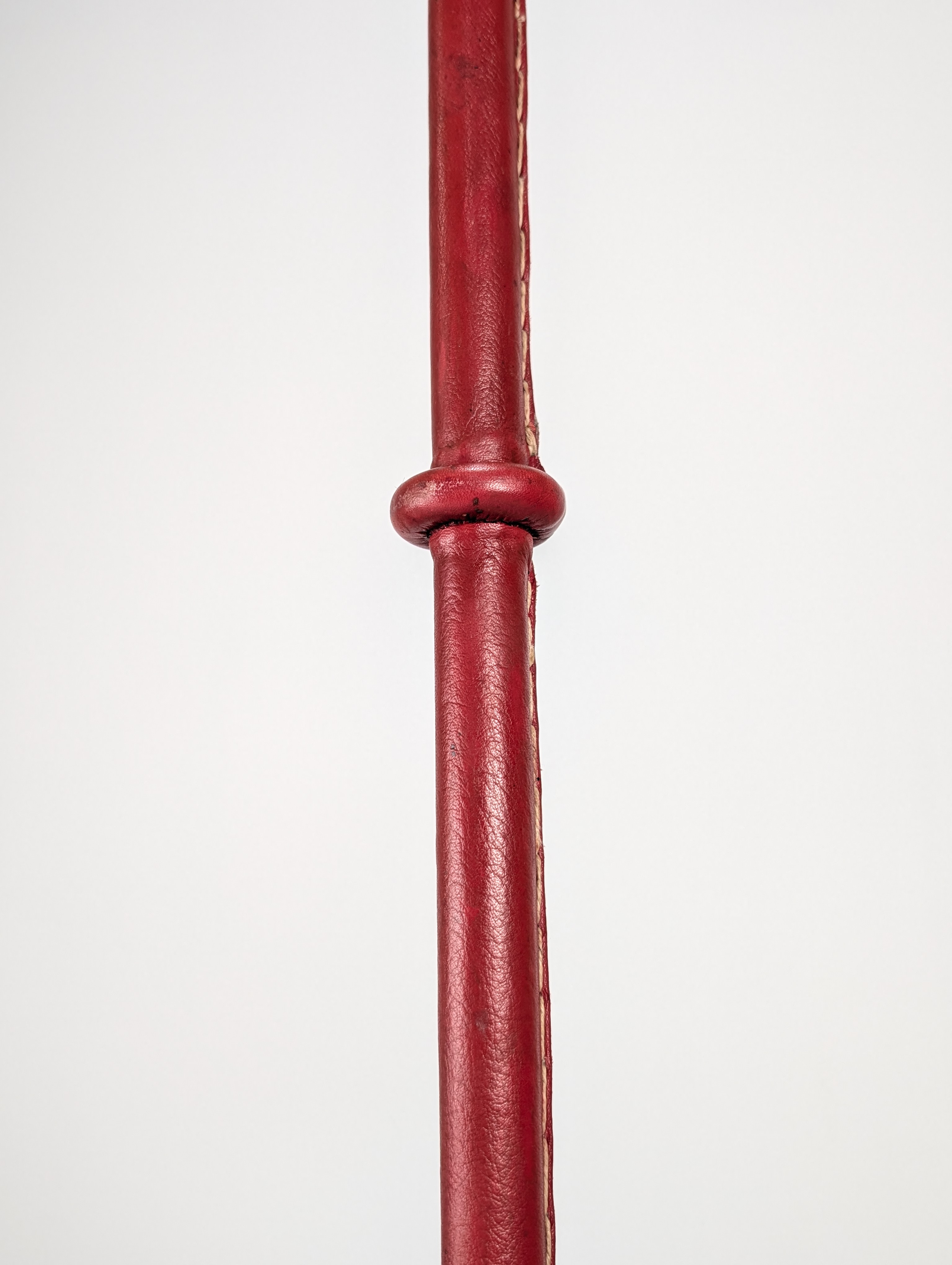 Lámpara de Pie Jacques Adnet en Cuero Rojo, Mid-Century Modern, Francia, 1960s - Imagen 6