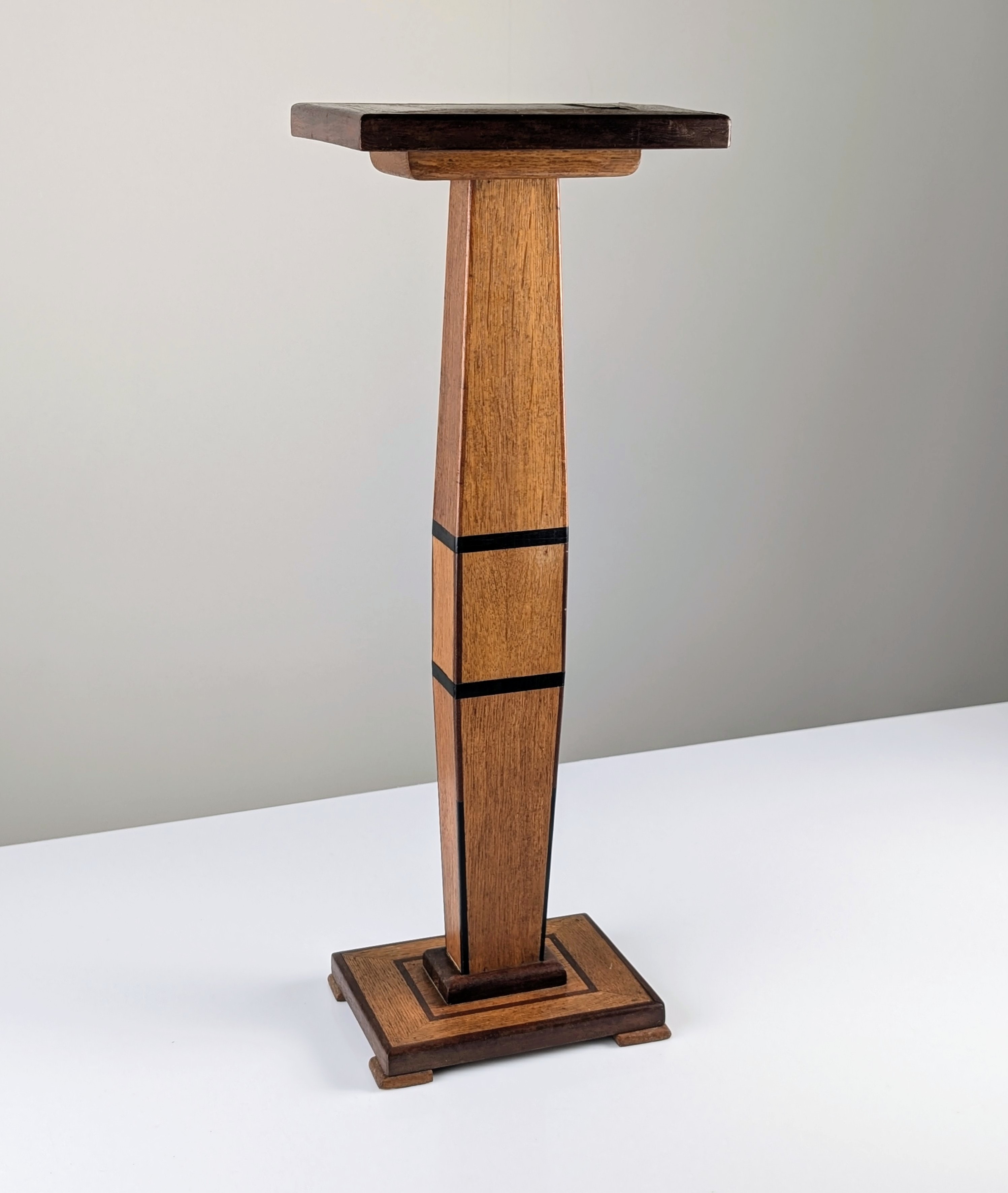 Columna Pedestal Art Deco en Madera con Marquetería Geométrica, Francia, 1920s