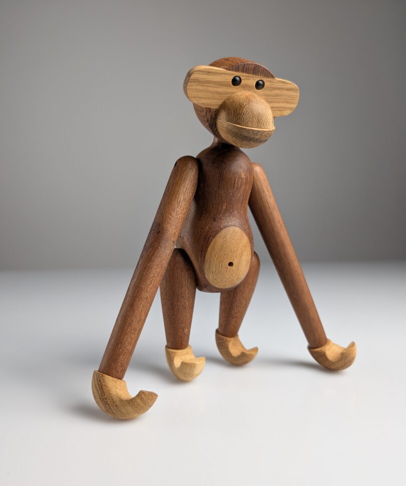 Figura De Mono Grande De Madera En Dos Tonos De Kay Bojesen, Diseño Danés Del Siglo XX